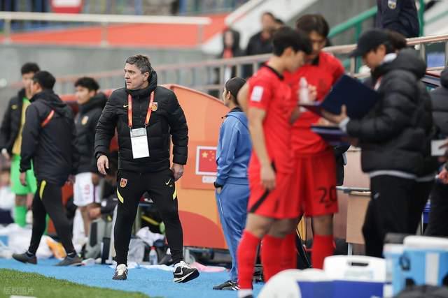 U22国足轮换目标澳大利亚 中后场两人缺阵 放弃旧将锋线如何调整